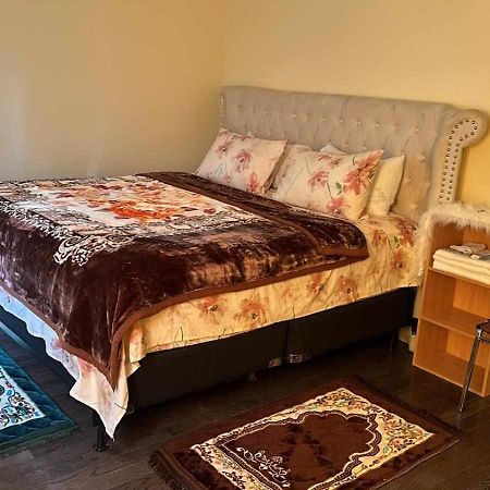 Divine Villa And Resorts 67 Sherman 5Mins To Ewr Airport And 4Mins To Penn Station Newark, 20Mins To New York Exterior photo