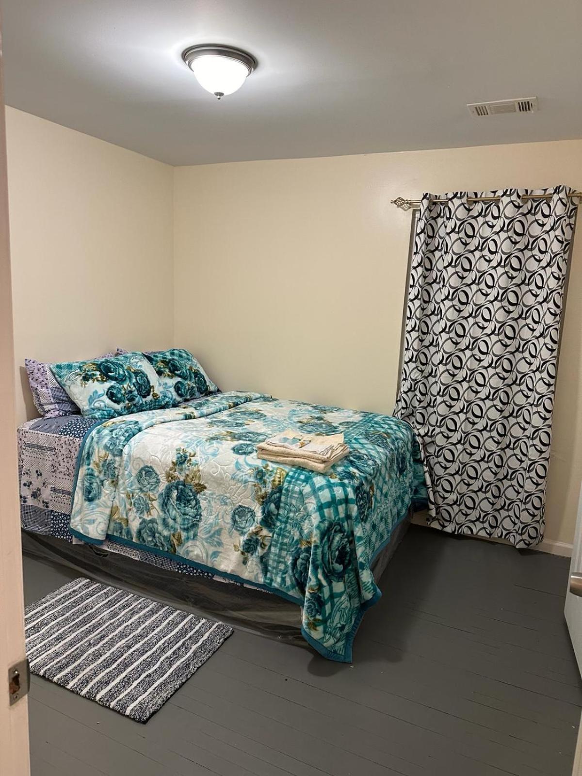 Divine Villa And Resorts 67 Sherman 5Mins To Ewr Airport And 4Mins To Penn Station Newark, 20Mins To New York Exterior photo