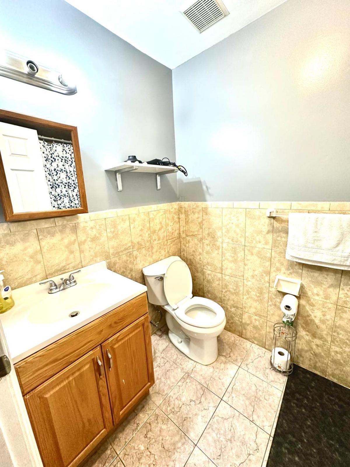 Divine Villa And Resorts 67 Sherman 5Mins To Ewr Airport And 4Mins To Penn Station Newark, 20Mins To New York Exterior photo
