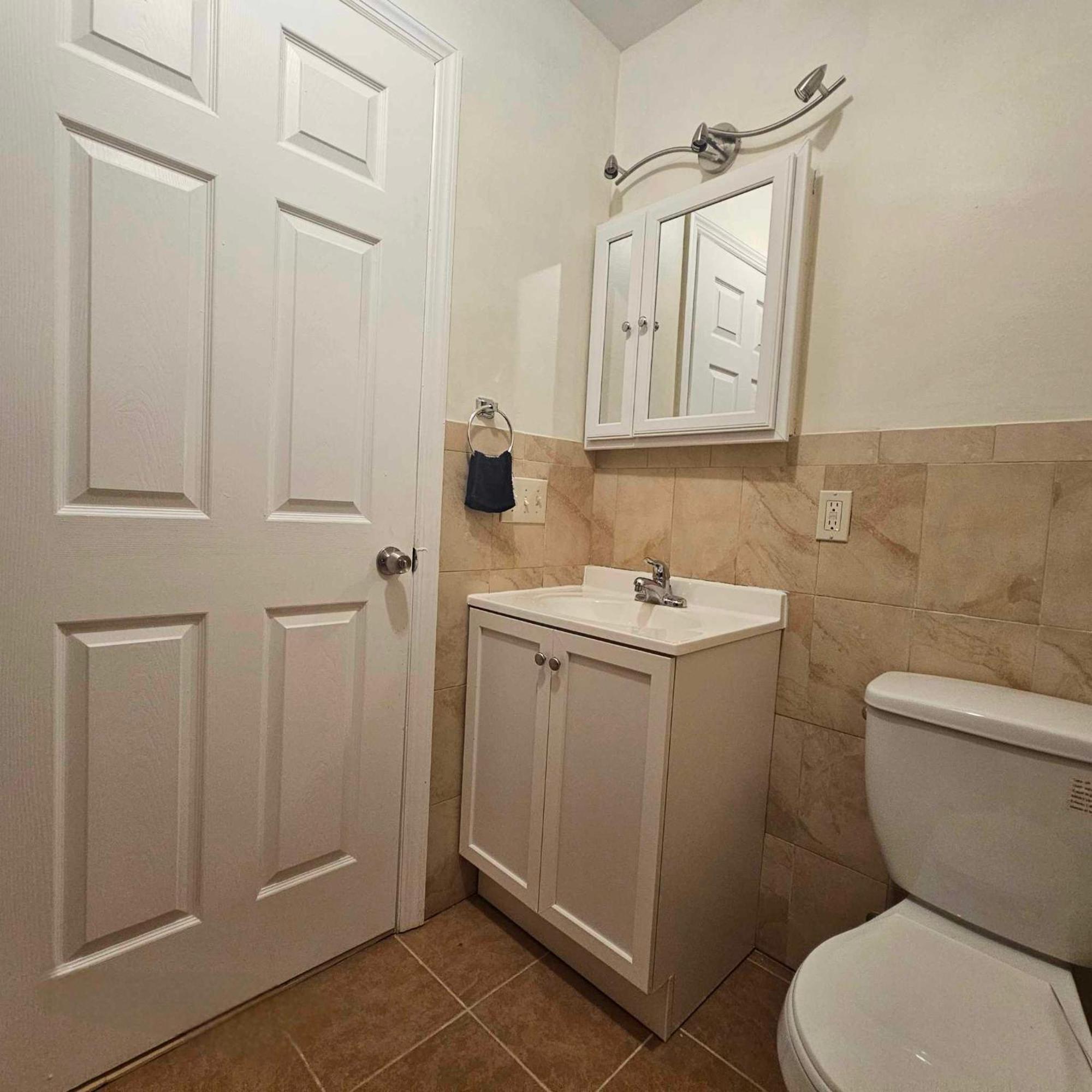 Divine Villa And Resorts 67 Sherman 5Mins To Ewr Airport And 4Mins To Penn Station Newark, 20Mins To New York Exterior photo